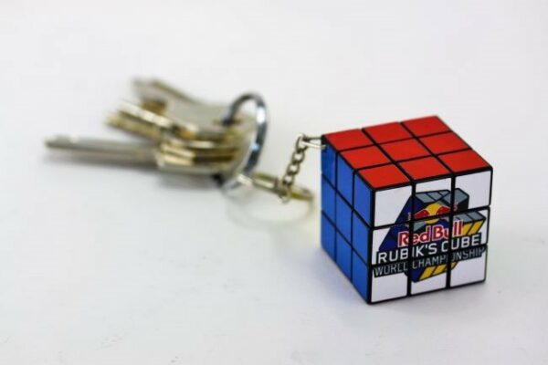 Porte-clés 3×3 Rubik’s® personnalisable.