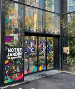 Décors de vitrine créatifs et personnalisables
